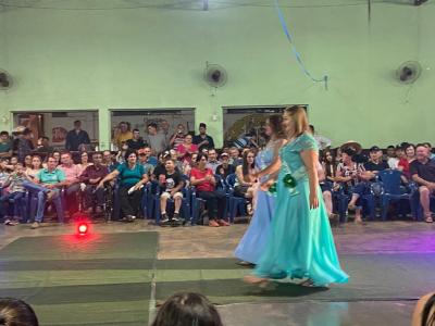 ParÃ³quia Imaculada ConceiÃ§Ã£o do Porto Barreiro realizou a escolha da Princesa do Leite e Cowboy Estiloso